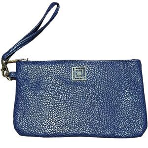 😊3/$30 Liz Claiborne Navy wristlet with phone charger attachment